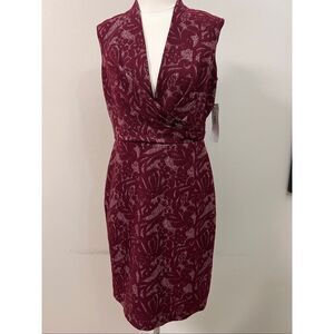 NWT London Times Women's  V-neck Sleeveless Floral  Sheath Dress Wine Size 6